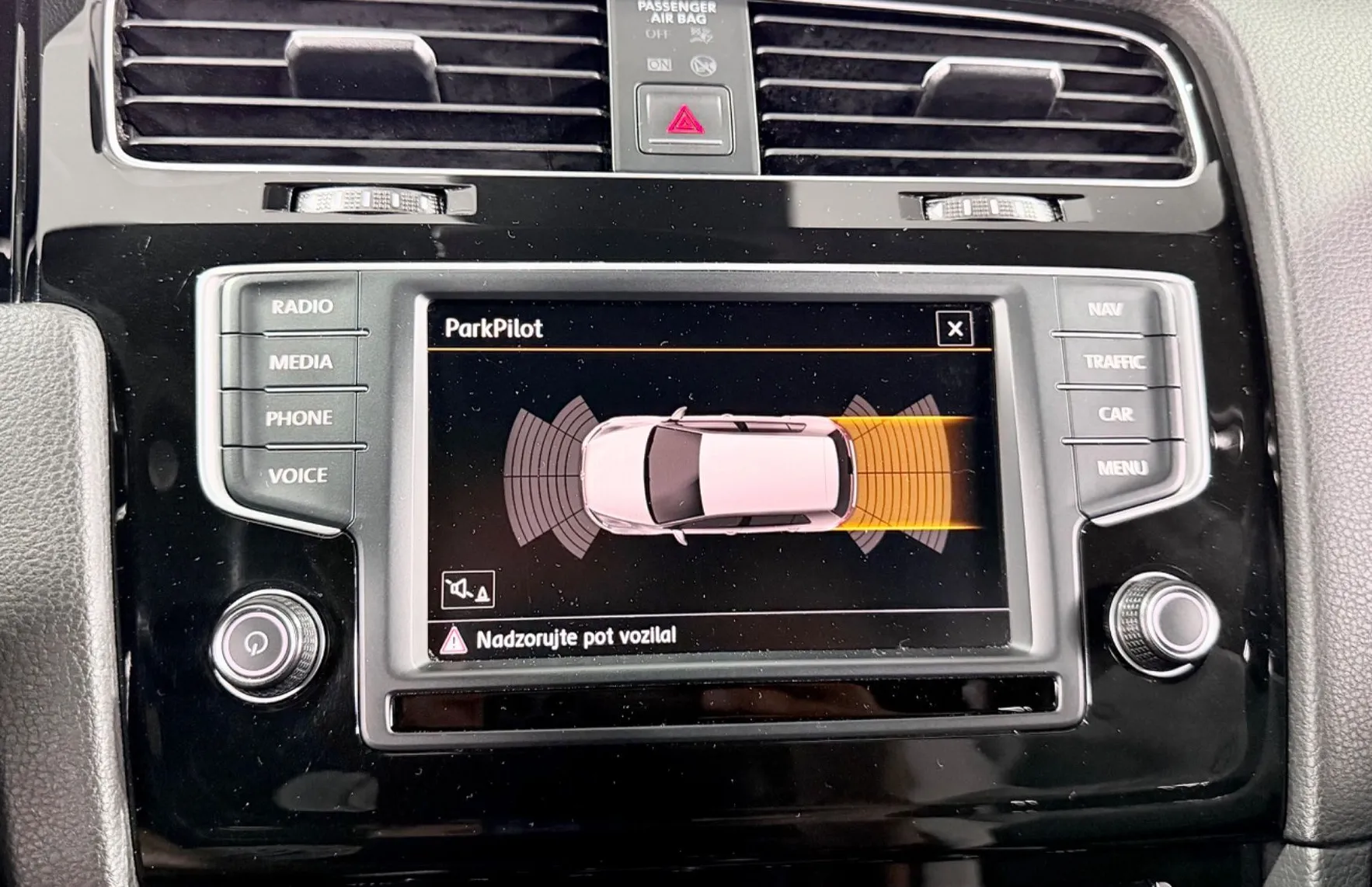 Zunanja slika - Volkswagen Golf - R - 4 MOTION - DSG - DRIVE SELECT - NAVI - PDC - 17