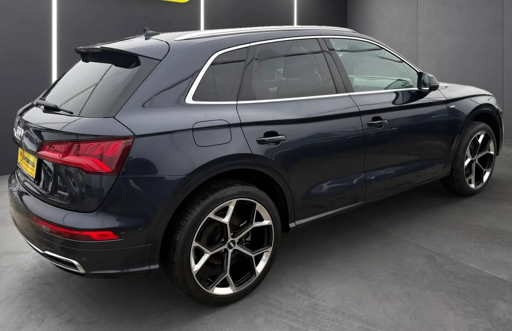 Zunanja slika - Audi Q5 - 40 TDI QUATTRO S-LINE LED TEM NAV PDC KAM TOP... - 7