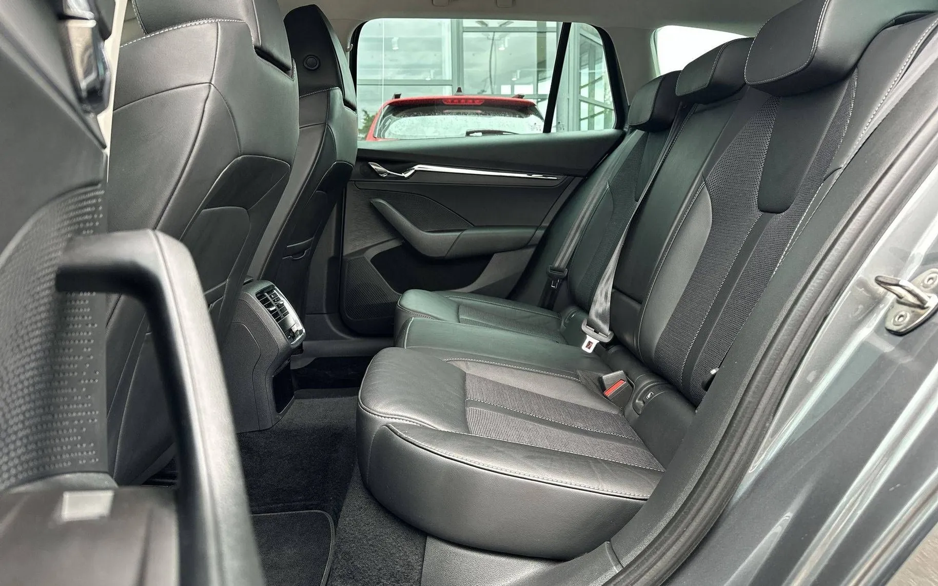 Notranja slika - Škoda Octavia - Combi 2.0 TDI Style DSG - 10
