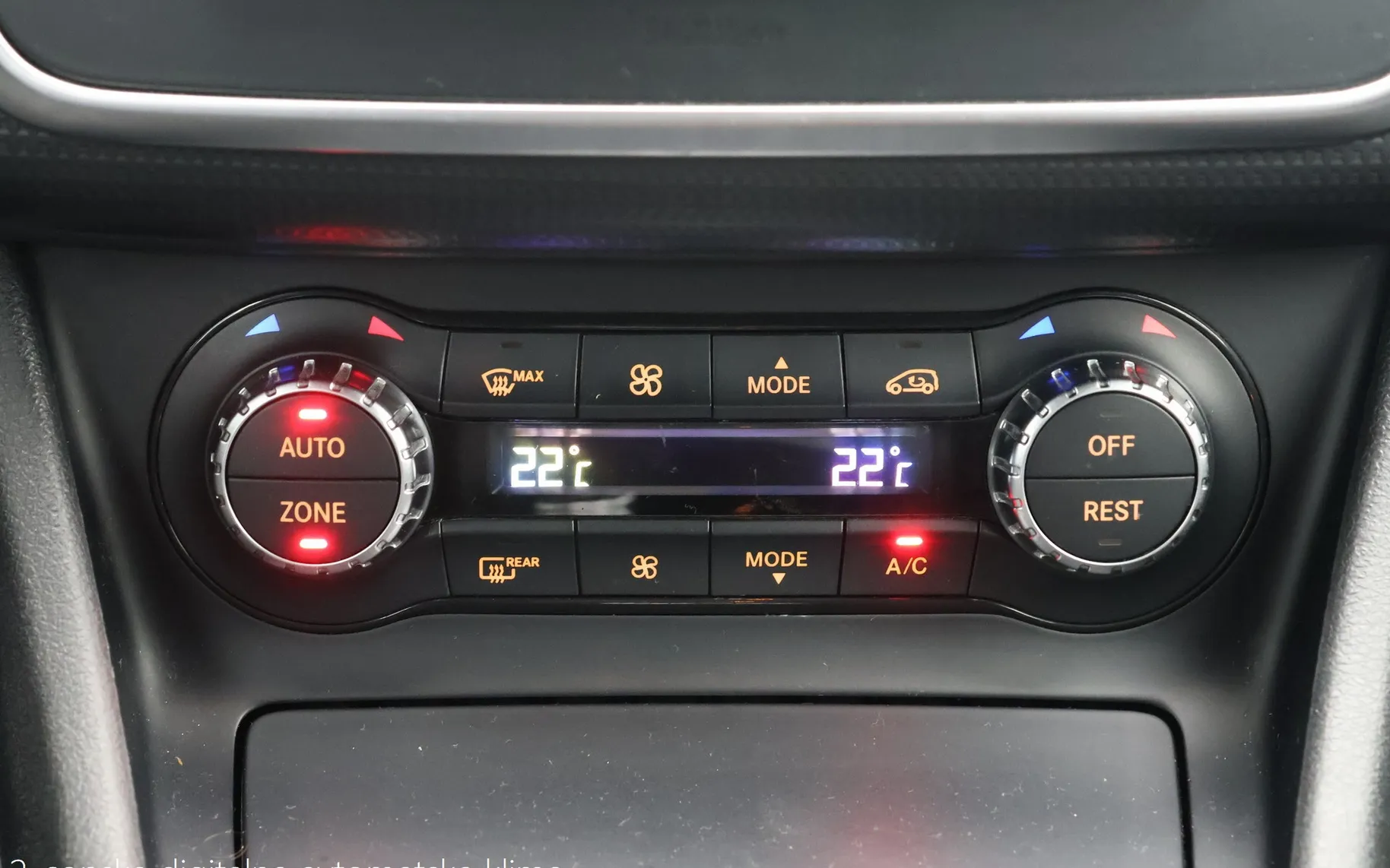 Zunanja slika - Mercedes-Benz A 200 - A-Razred CDI 4-Matic 7G-DCT Sport 136KM - 14