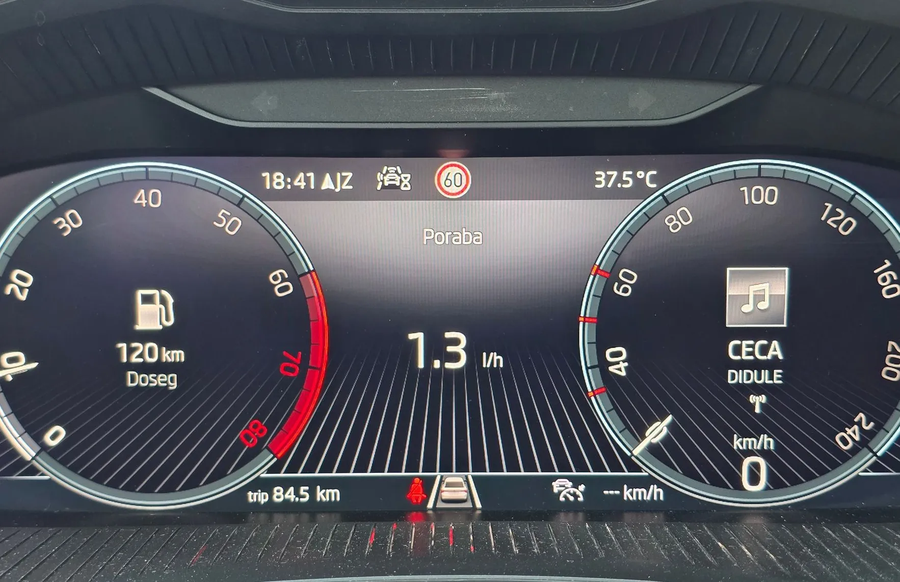 Zunanja slika - Škoda Scala - 1.0 TSI SPORT LED-PANORAMA-VIRTUAL-NAVI-KAMERA - 14