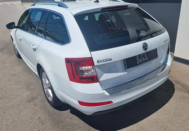 Zunanja slika - Škoda Octavia - Combi 1.6 TDI Ambition DSG EL. KUFERAM.BI XSENON - 5