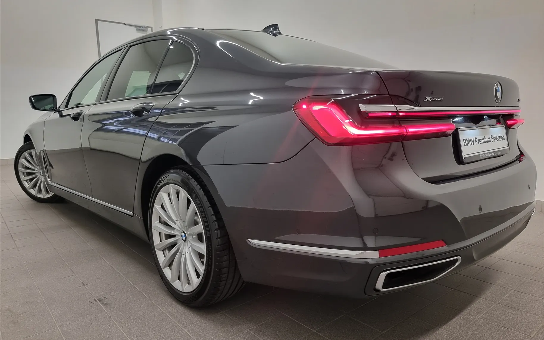 Zunanja slika - BMW Serija 7 - 730d xDrive - 9
