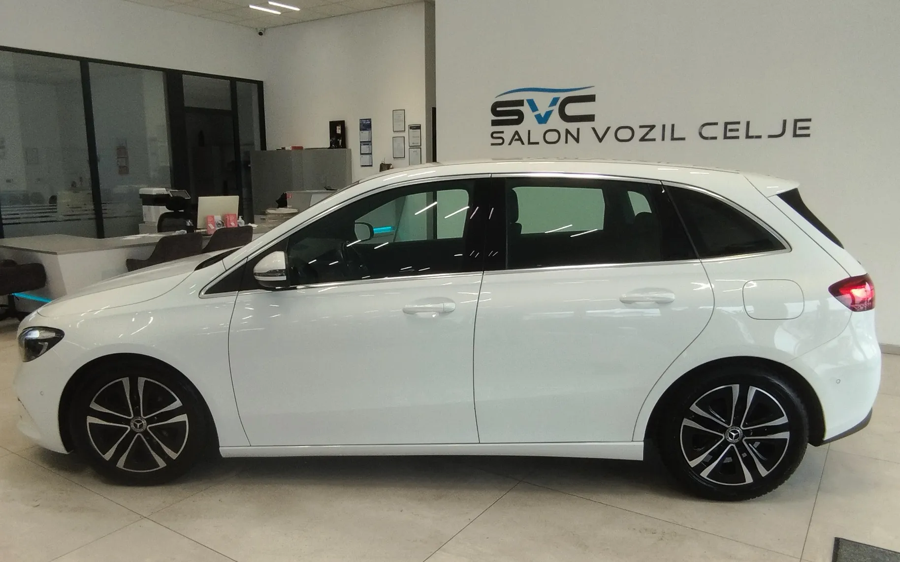 Zunanja slika - Mercedes-Benz B-Razred - B 180 d PROGRESSIVE Line Avt. - 3