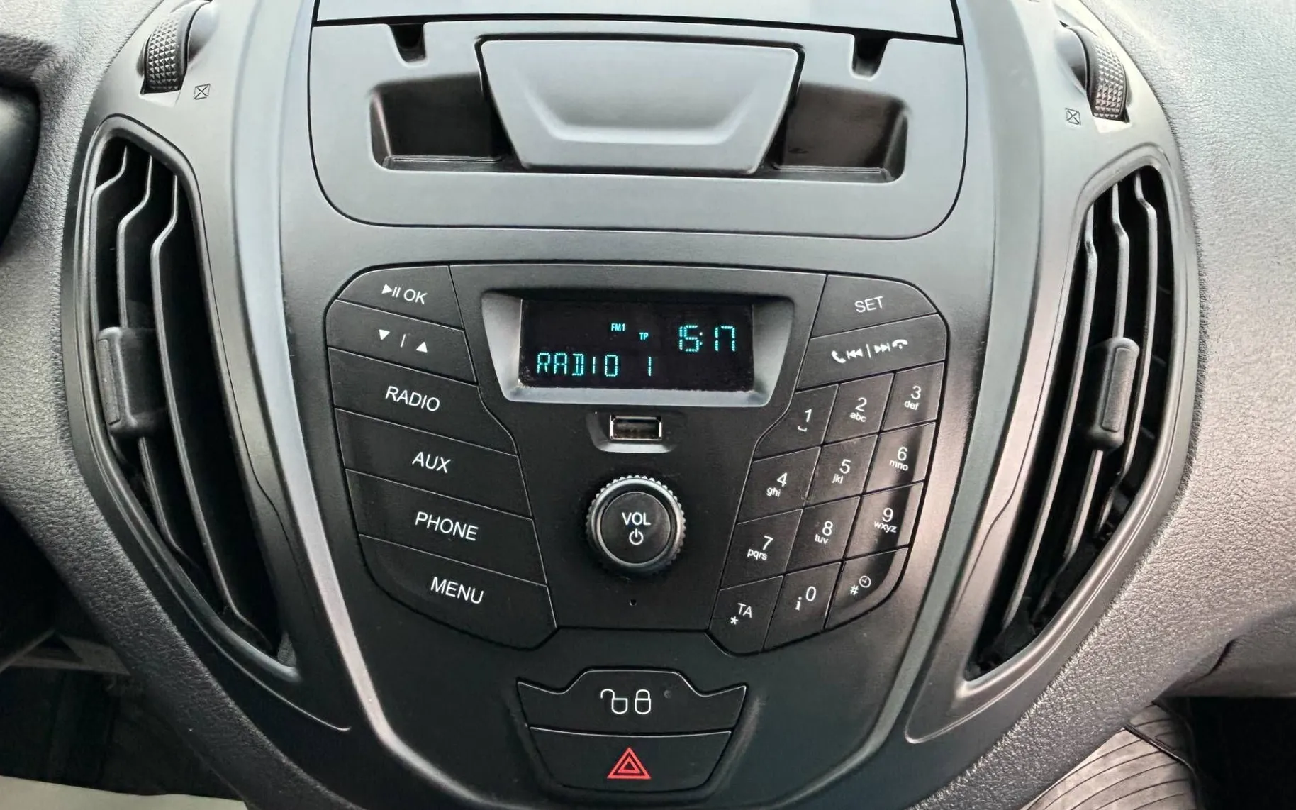 Zunanja slika - Ford Tourneo - Courier 1.5 Tdci SLOVENSKO VOZILO - 1 LASTNIK... - 11