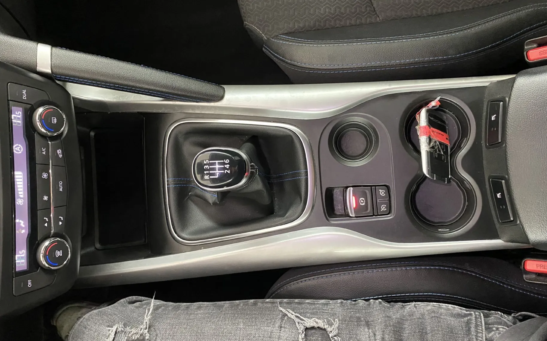 Notranja slika - Renault Kadjar - Renault  1.2 TCe Sport Edition.USNJE.NAVI.KA - 15