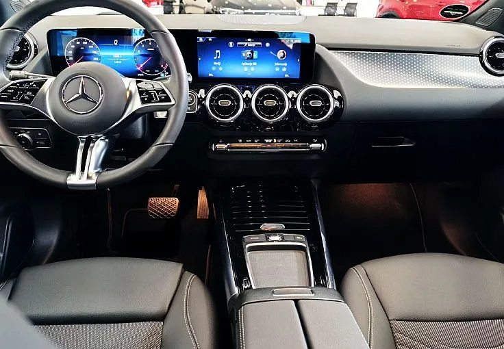 Zunanja slika - Mercedes-Benz B-Razred - 180 DCT URBAN PRO-KAMERA-DAB-17 COL-GRETJE-VIDEO - 12