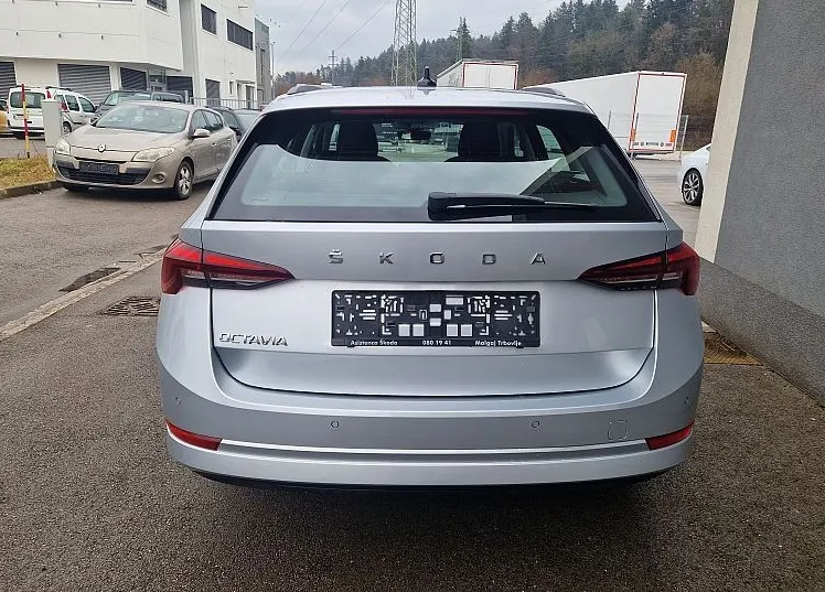 Zunanja slika - Škoda Octavia - COMBI 2.0 TDI Ambition-Slo-1.Lastnik... - 5