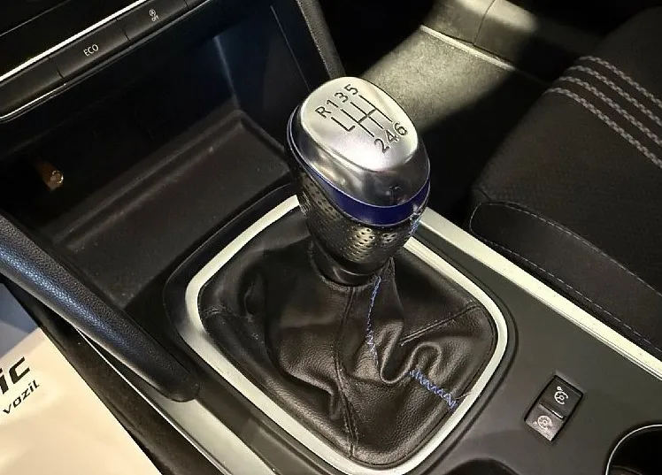 Zunanja slika - Renault Mégane - Megane Berline dCi 110 Energy Intens - 1. LASTNIK - SLO - 14