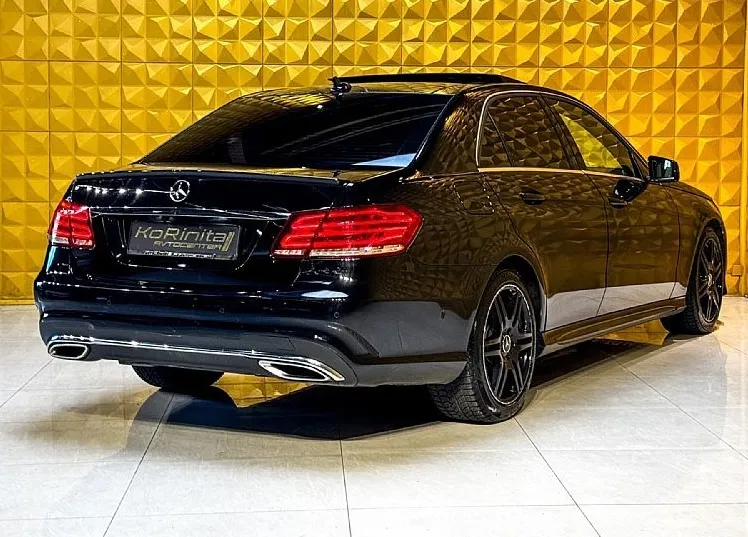 Zunanja slika - Mercedes-Benz E-Razred - E 220CDI AMG LINE-PANO.-GRETJE-NAVI.-F1 - 11