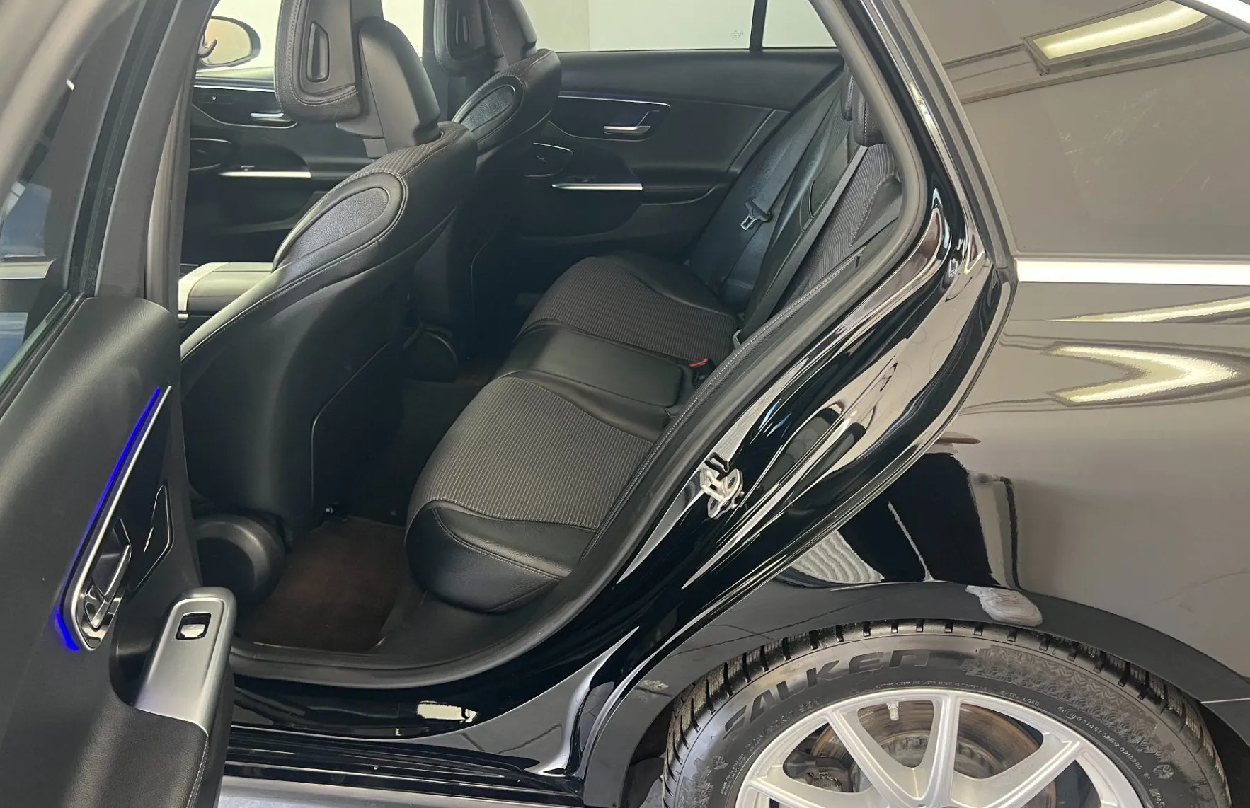 Zunanja slika - Mercedes-Benz C-Razred - C 200 d T Avantgarde Avt+4ALU.NEMŠKI.KAMERA.KLJUKA - 13
