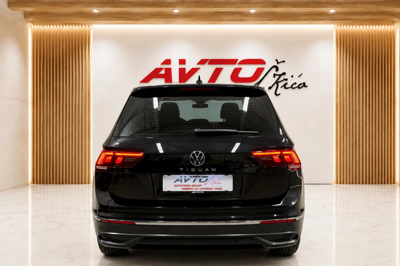 Notranja slika - VW Tiguan - 2.0 TDI-FULL LED-ACC-TEMPOMAT-NAV1GACIJA-PDC - 8