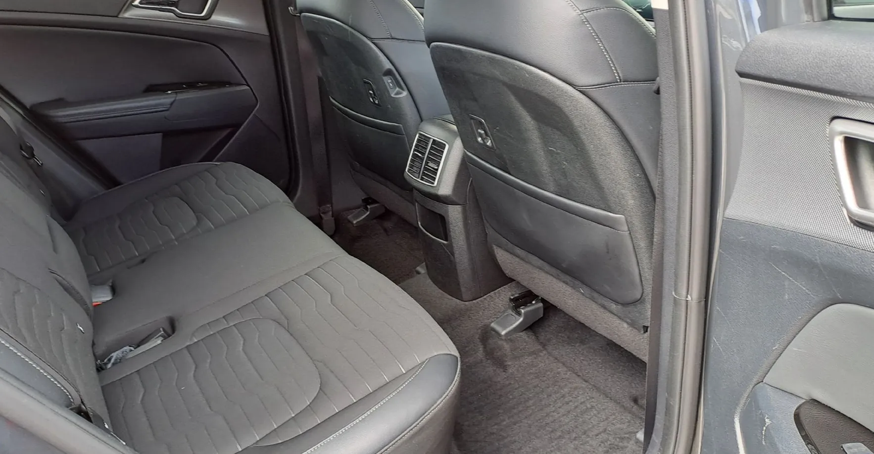 Zunanja slika - KIA Sportage - 2WD 1.6 T-GDI EX Style ISG - 11
