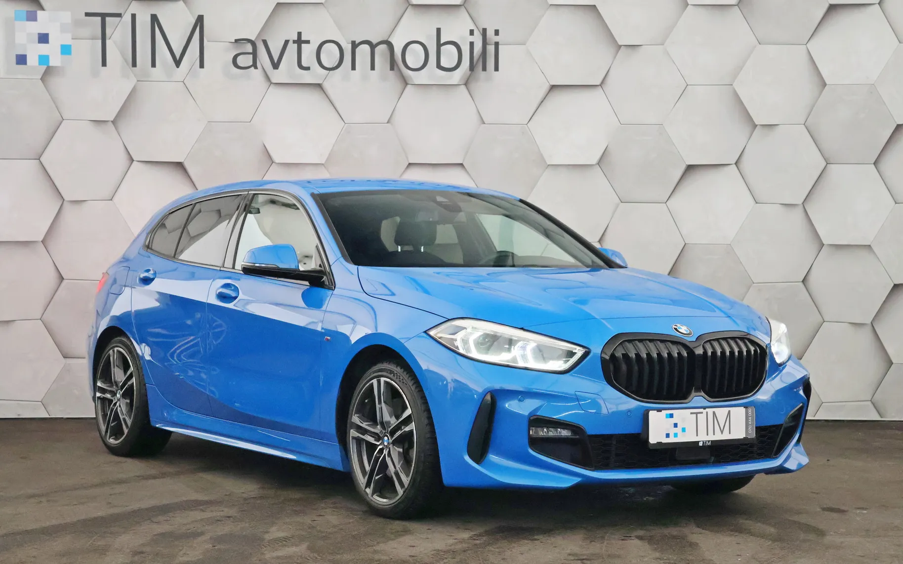 Zunanja slika - BMW Serija 1 - 120d x-Drive Aut M-Sport 191KM - 2