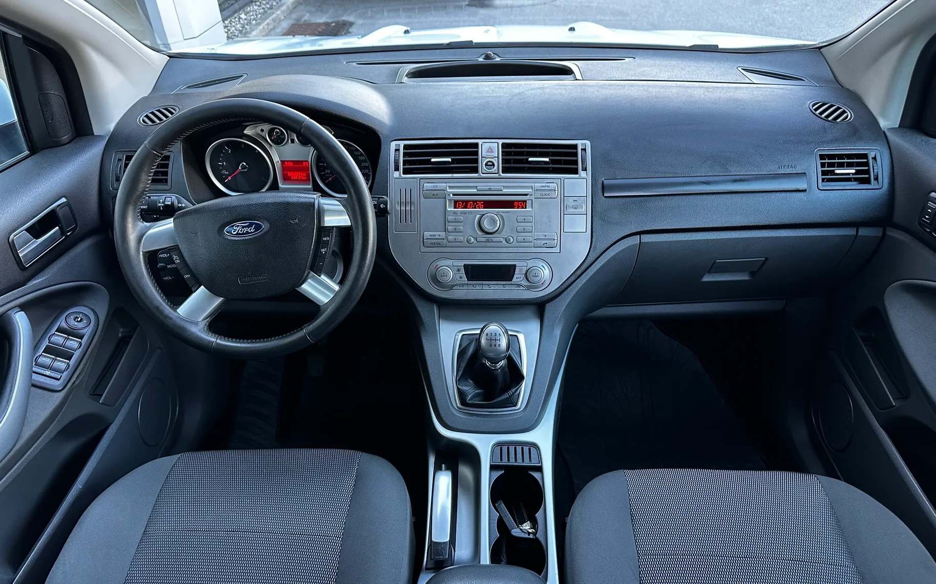 Zunanja slika - Ford Kuga - 2.0 TDCi Trend - 10