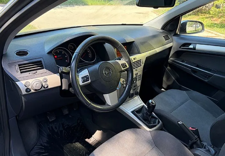 Zunanja slika - Opel Astra - Karavan 1.9 CDTI - 9
