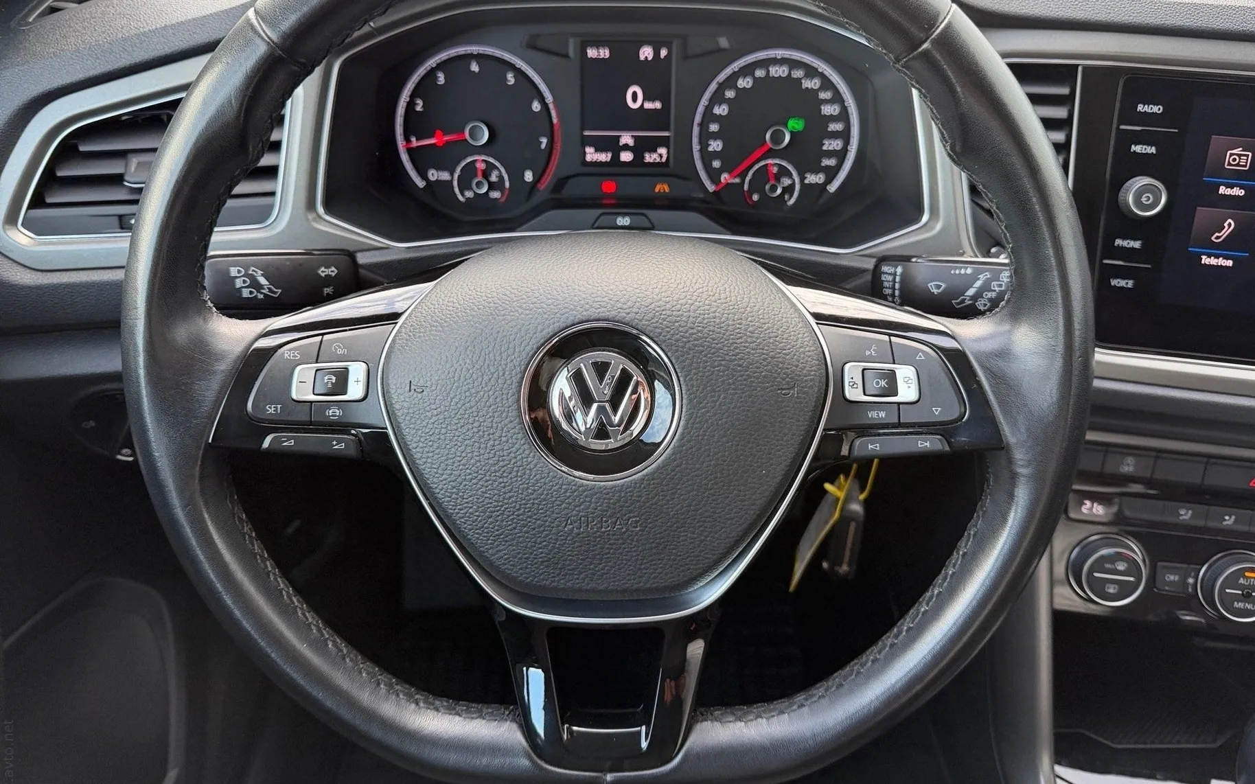 Notranja slika - Volkswagen T-Roc - 1.5 TSI BMT DSG-Style-SLO-Full LED-Vlečna kljuka - 8