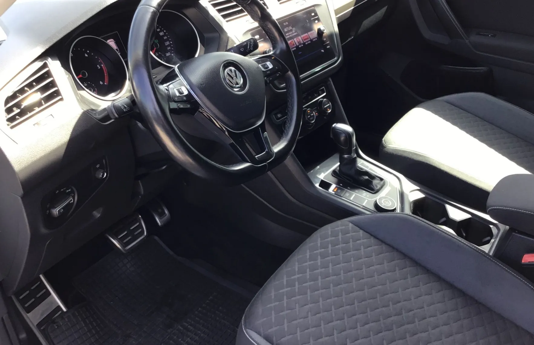 Zunanja slika - Volkswagen Tiguan - 4motion 2.0 TDI BMT Comfortline DSG - 8