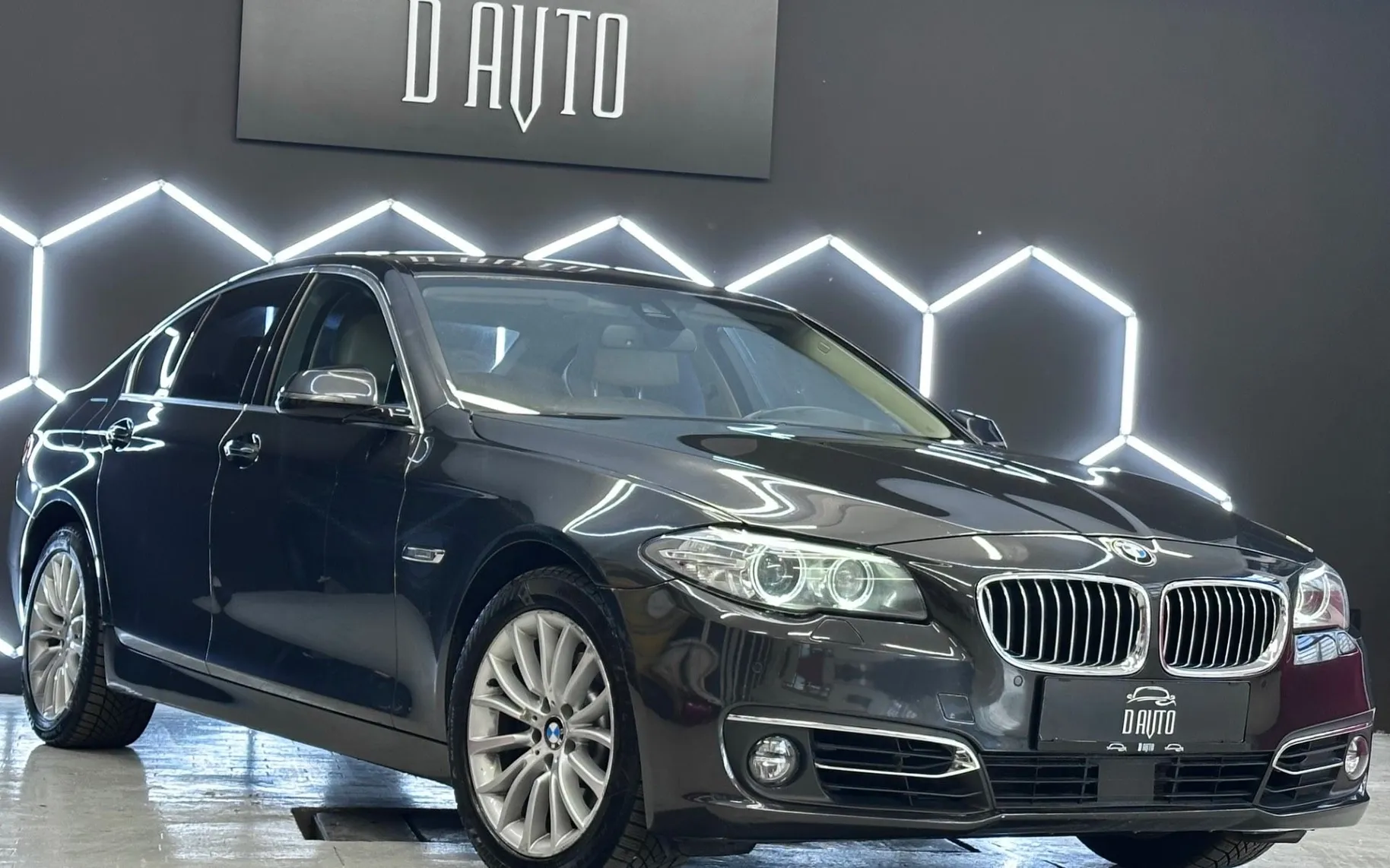 Zunanja slika - BMW serija 5: - 525d VIRTUAL+HUD+V.NAVI+MEMORY+MRTVI KOT+ACC+L.AS - 3