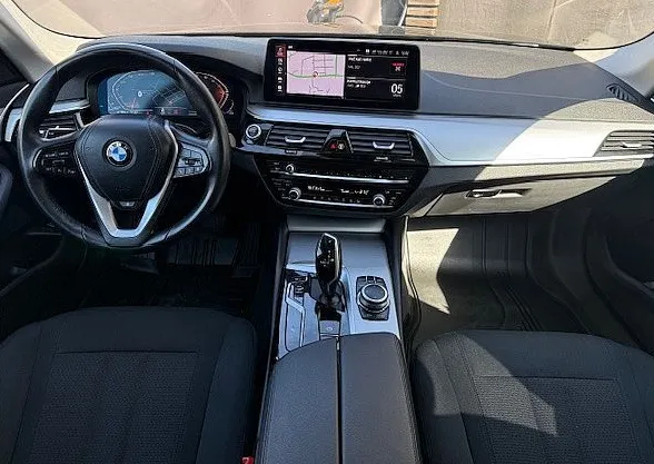 Zunanja slika - BMW serija 5 Touring: - 520d xDrive Live Cockpit DAB BMW Key Vl. Kljuka - 7