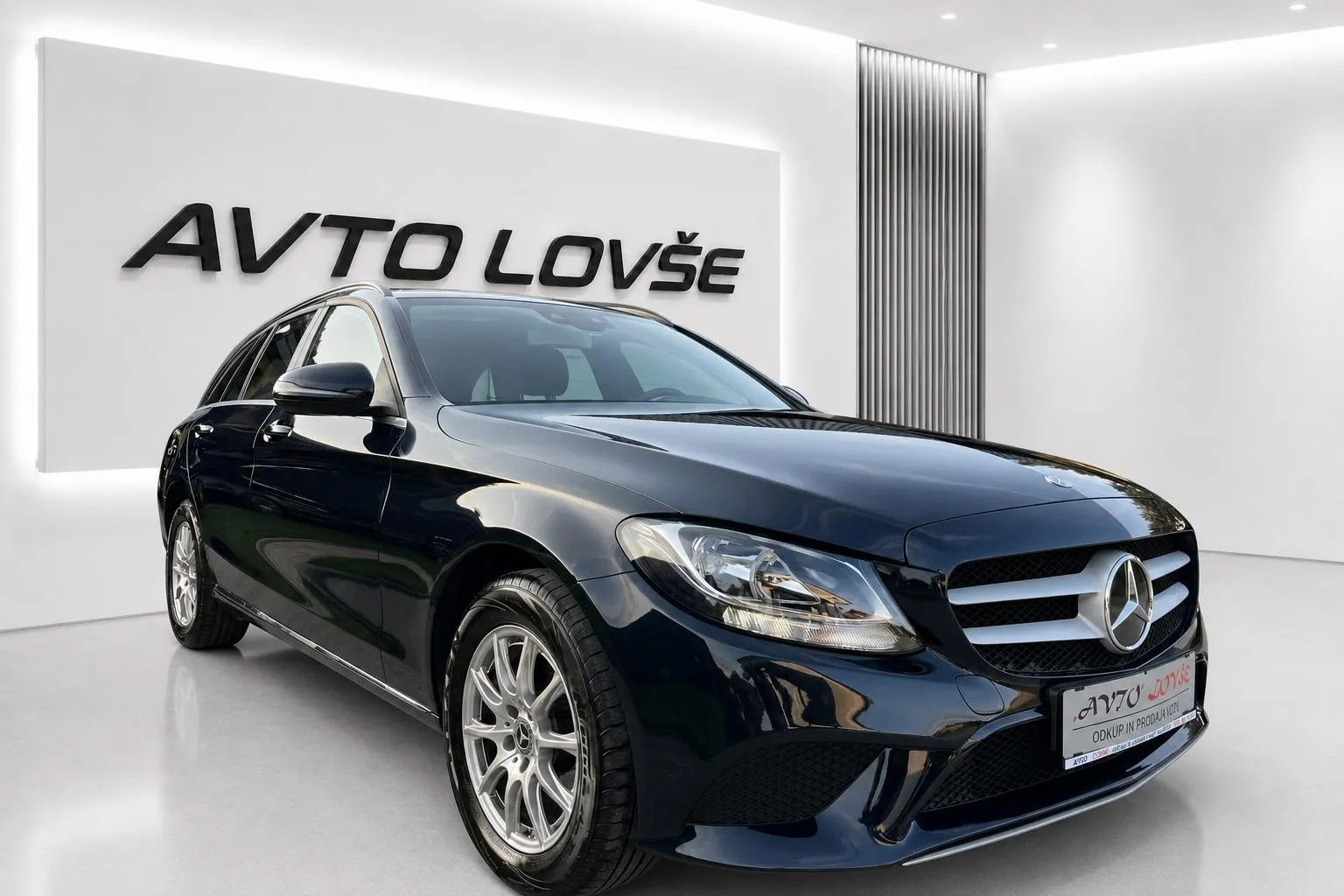 Zunanja slika - Mercedes-Benz C-Razred - C 180 d-1 LASTNIK-98000 Km-ALU-NAVI-KAM-ODLIČEN - 5