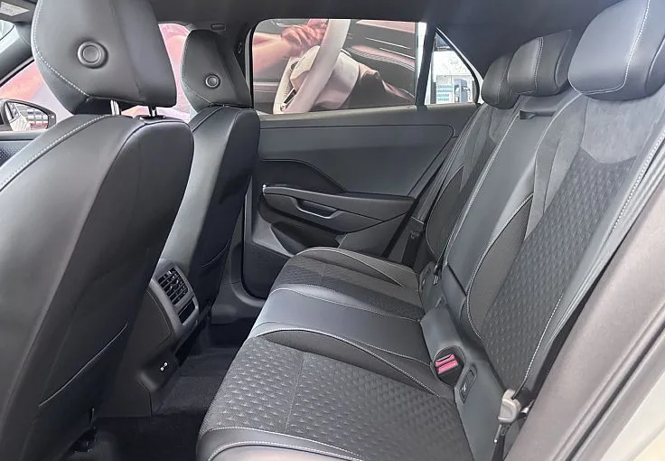 Zunanja slika - Volkswagen T-Roc - R-Line 1.5 eTSI - 10