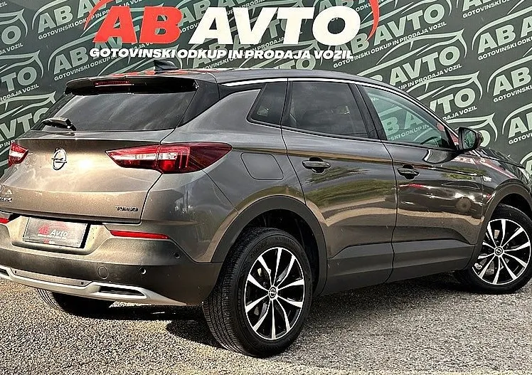 Zunanja slika - Opel Grandland X - 1.2 TURBO 96KW+SLO+1LASTNIK+VELIKSERVIS+UGODNO+TOP - 5