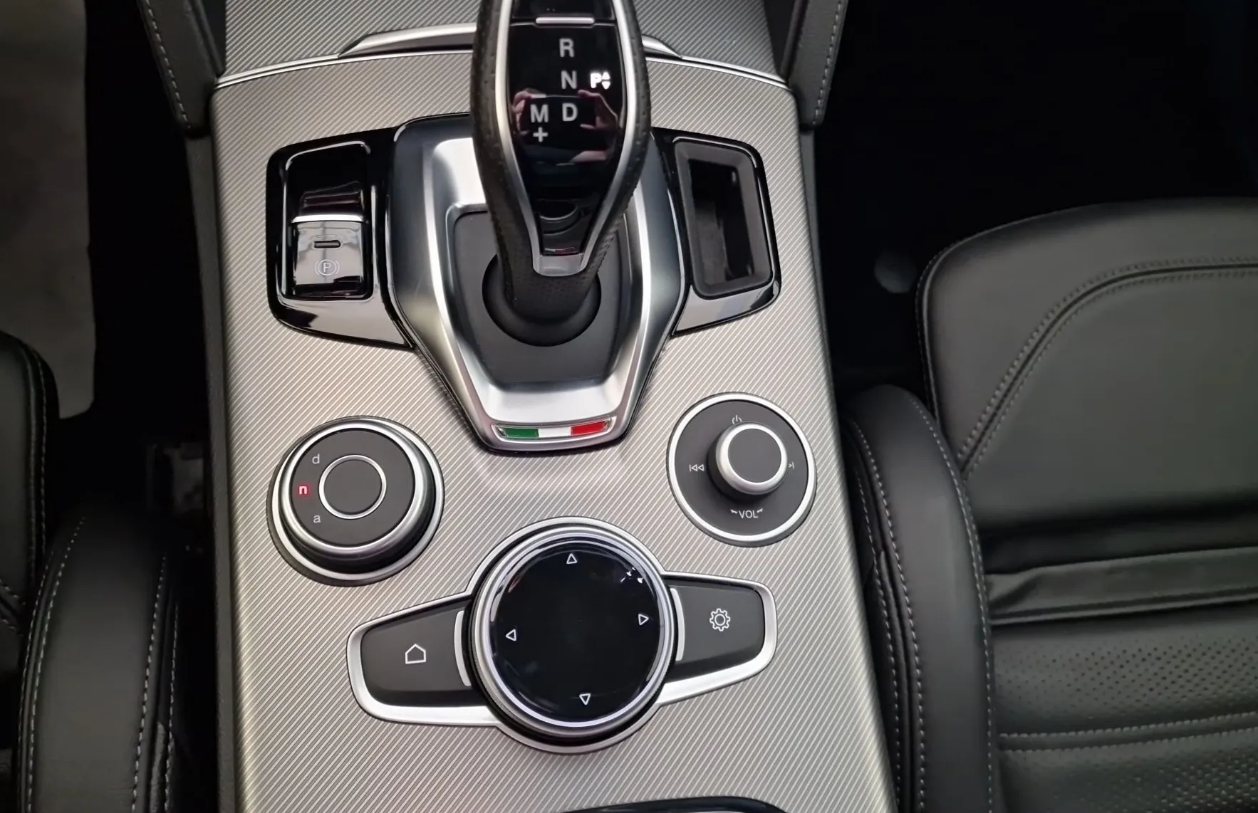 Zunanja slika - Alfa Romeo Stelvio - Q4 2.2 Multijet 210 Veloce Avt. - 18