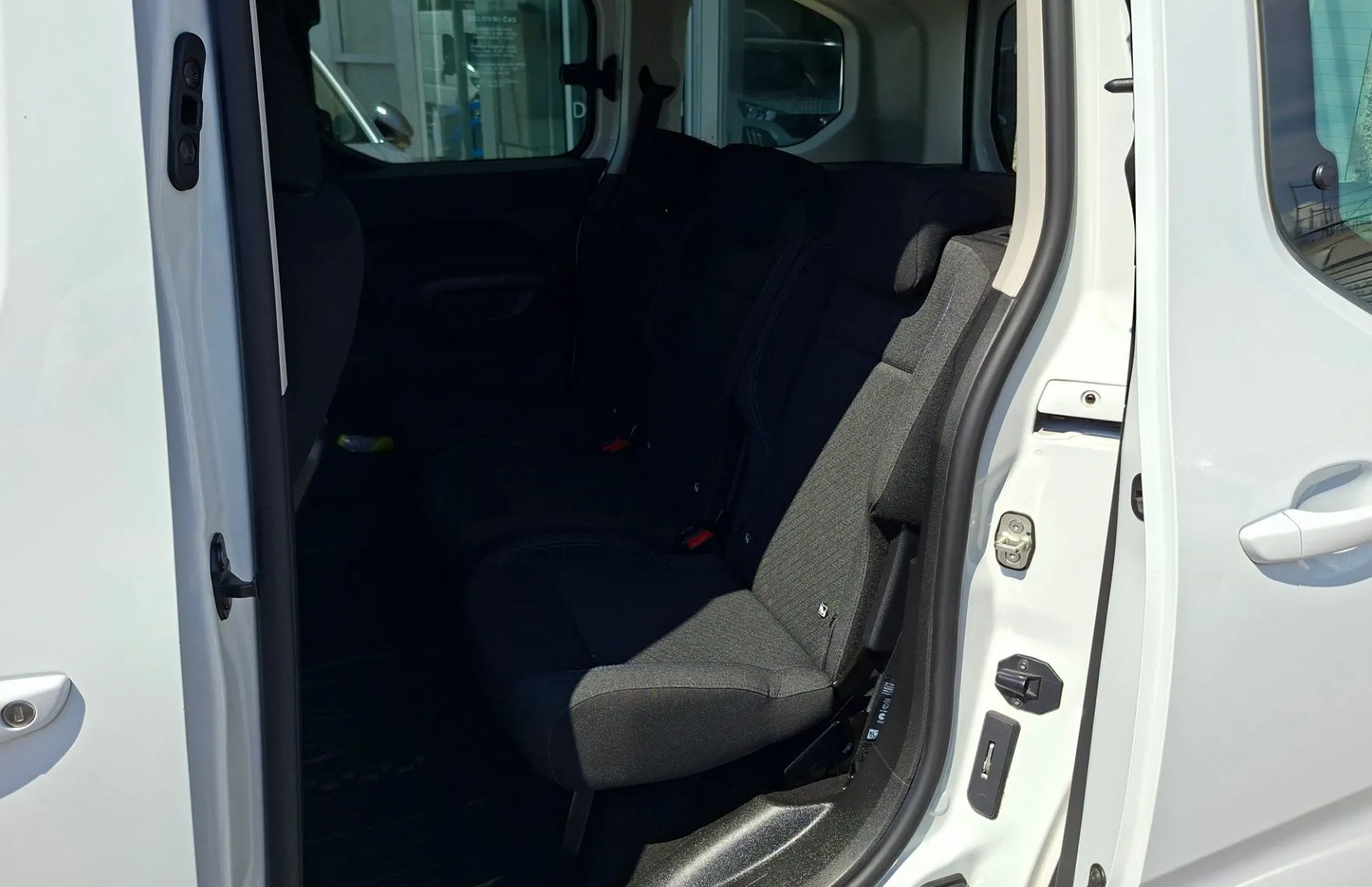 Zunanja slika - Peugeot Rifter - L1 ALLURE 1.2 PURETECH 110 STT €6.4 - 9