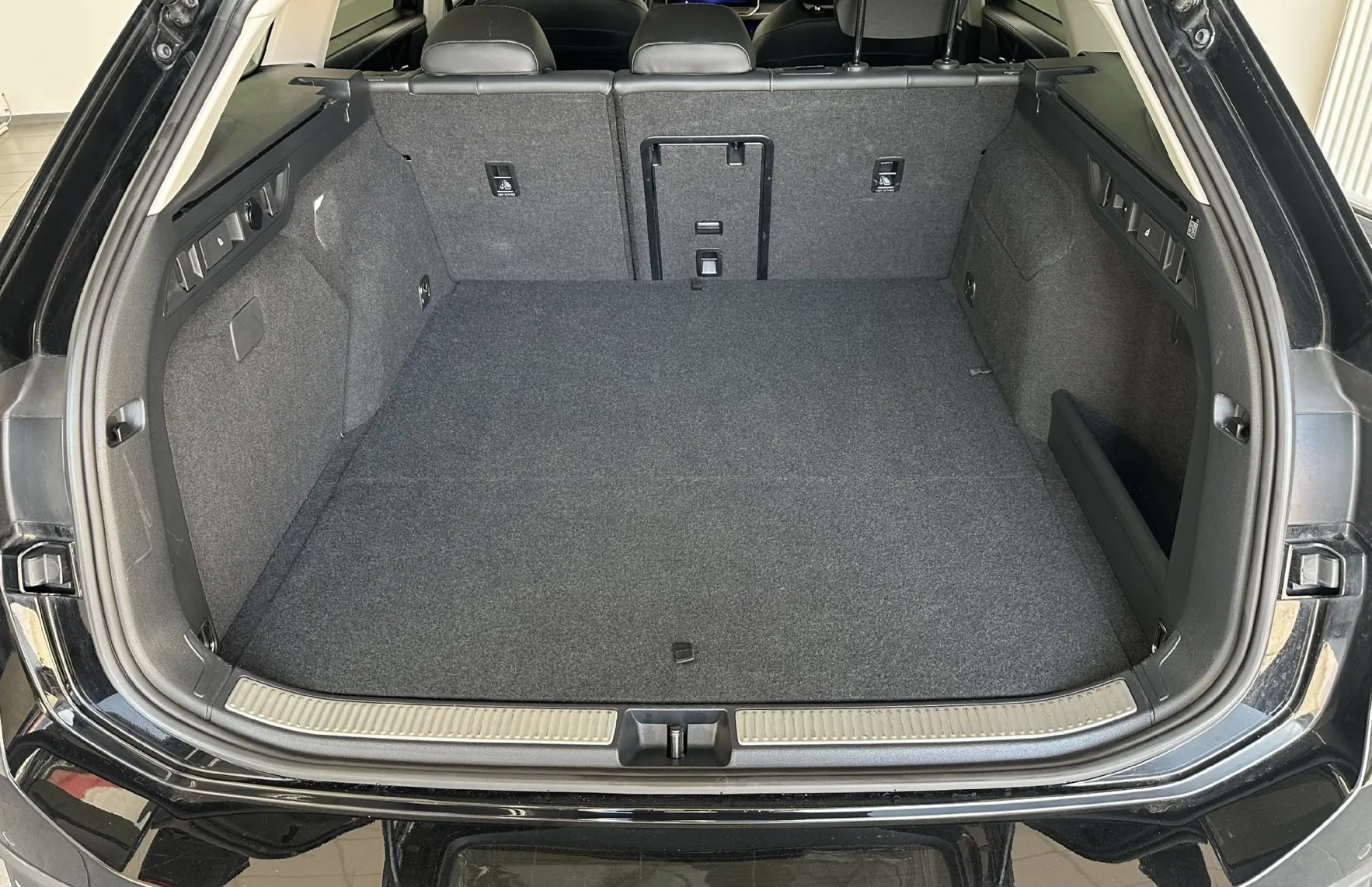 Zunanja slika - Volkswagen Passat - Variant 1.5 TSI e DSG.ELEGANCE.KAMERA.110 KM NA ELEKTRIKO - 16