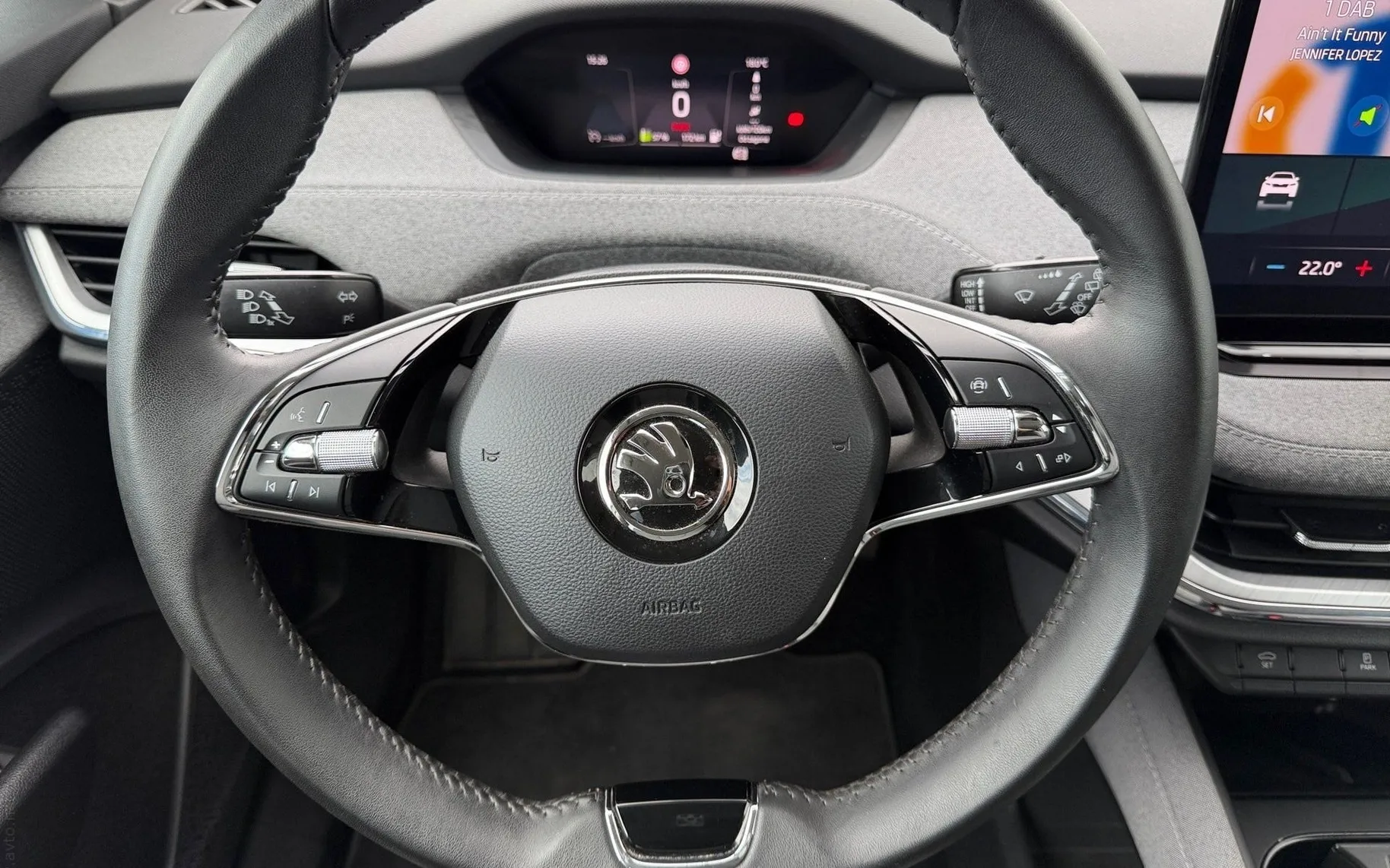 Notranja slika - Škoda Enyaq IV - Selection 50-18 COL ALU Lane assist Kamera PDC... - 8