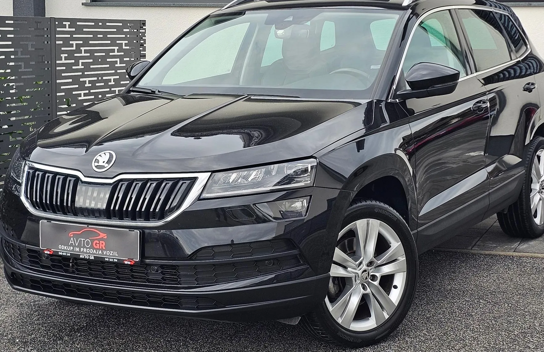 Zunanja slika - Škoda Karoq - 1.5 TSI ACT -SportLine- DSG-SPORT-LED-PANO-ALKANT - 14