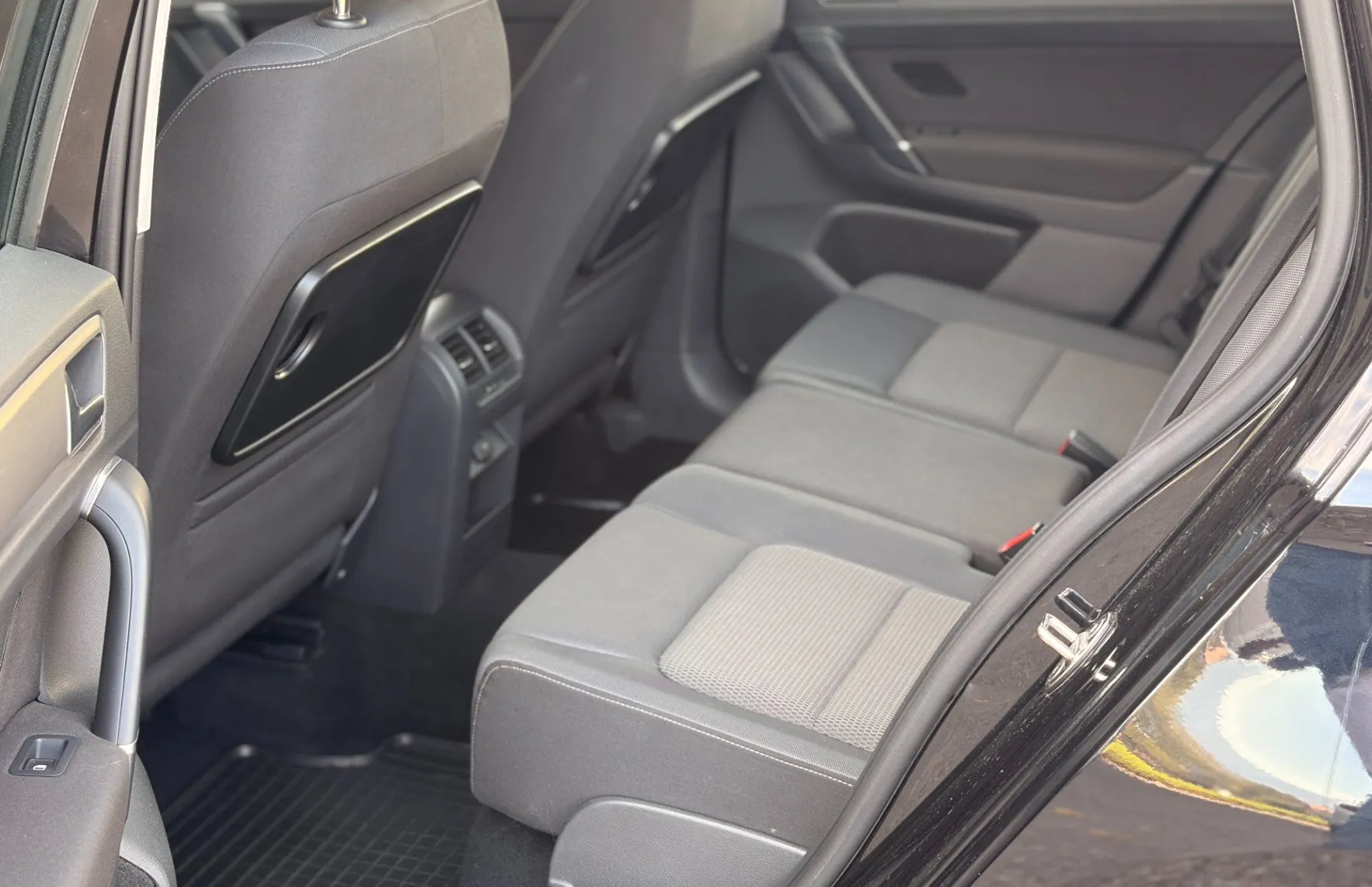 Zunanja slika - Volkswagen Golf - Sportsvan 1.6 TDI BlueMotion Comfortline 110 - BREZ POLOGA - 11