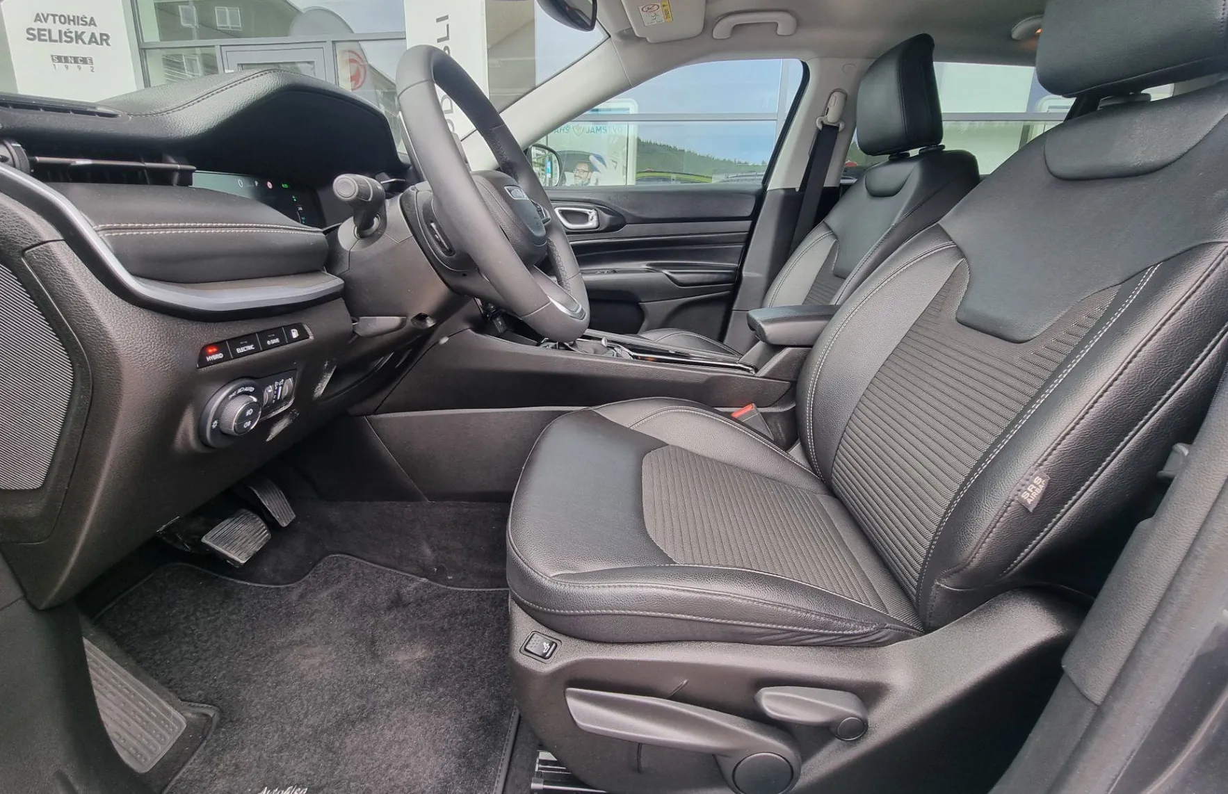 Zunanja slika - Jeep Compass - 4xe eAWD 1.3 PHEV Limited Avtomatik - AKCIJA - 12
