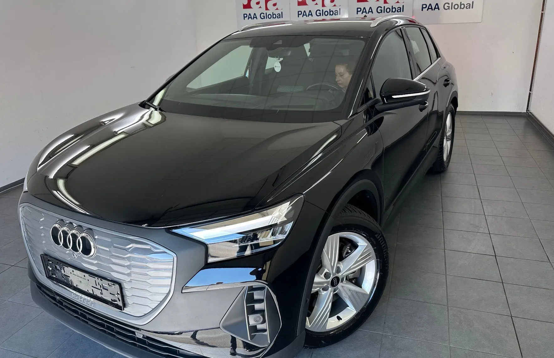 Zunanja slika - Audi Q4 - e-tron  45 e-tron quattro.NEMŠKI+4ALU.KAMERA.LED.NAVI - 1