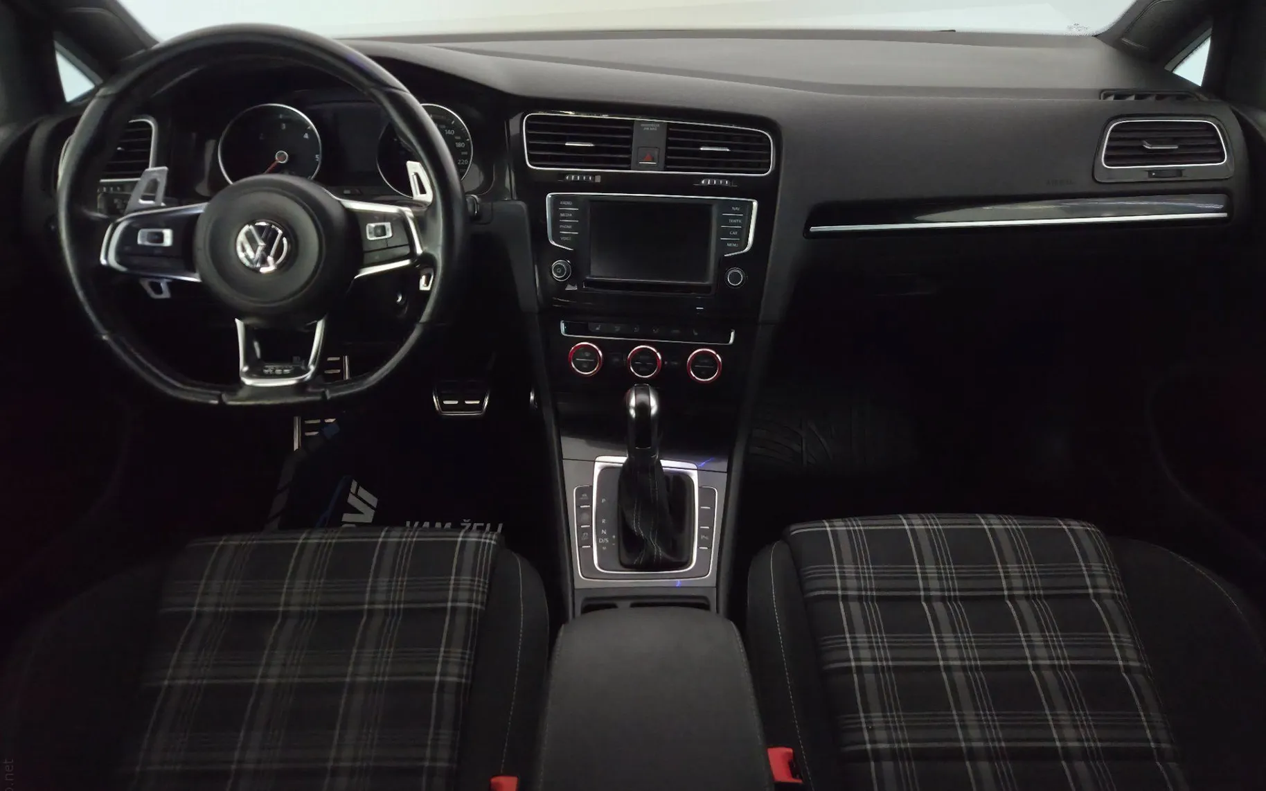 Notranja slika - VW Golf - Variant 2,0 GTD BMT DSG - 10
