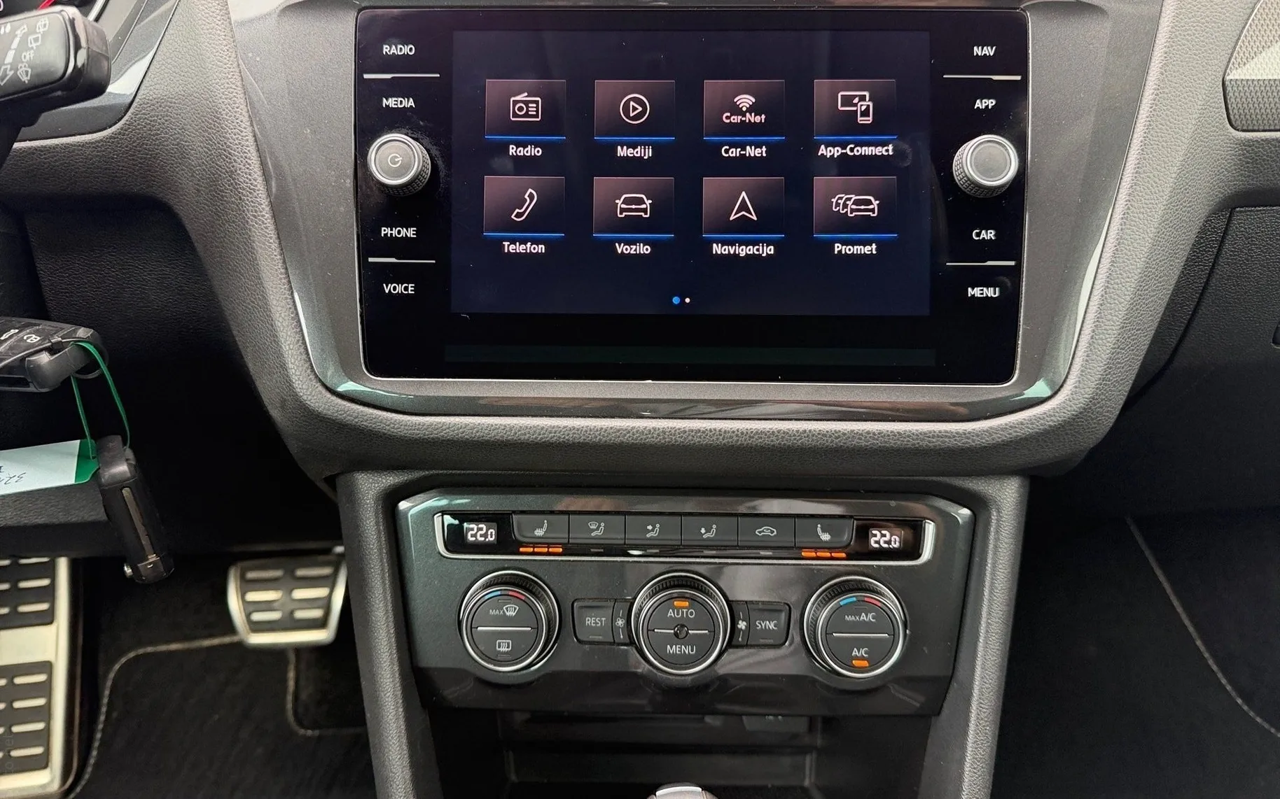 Notranja slika - Volkswagen Tiguan - 2.0 TDI BMT JOIN DSG-LED-ACC-PDC-Vl.Kljuka-Navi - 9