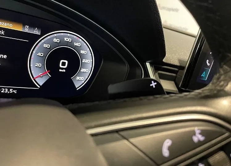 Zunanja slika - Audi Q5 - 40 TDI quattro S tronic S line 150kW - 1. LASTNIK - 18