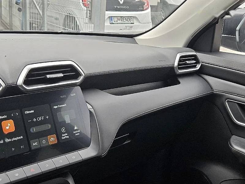 Zunanja slika - MG MG ZS - 1.5L Comfort + ZIMSKE PNEVMATIKE - 8