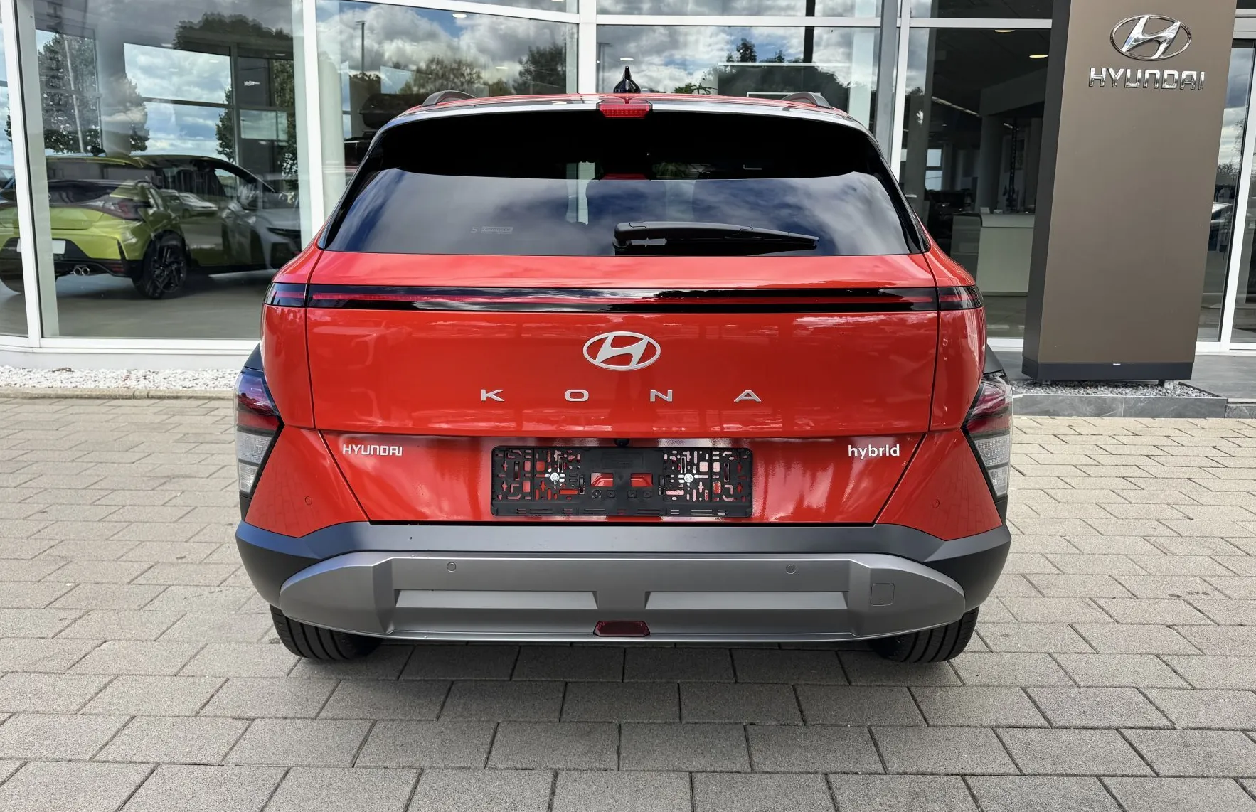 Zunanja slika - Hyundai Kona - 1.6 GDI   hibrid Premium DCT+ZIMSKE PNEVMATIKE - 14