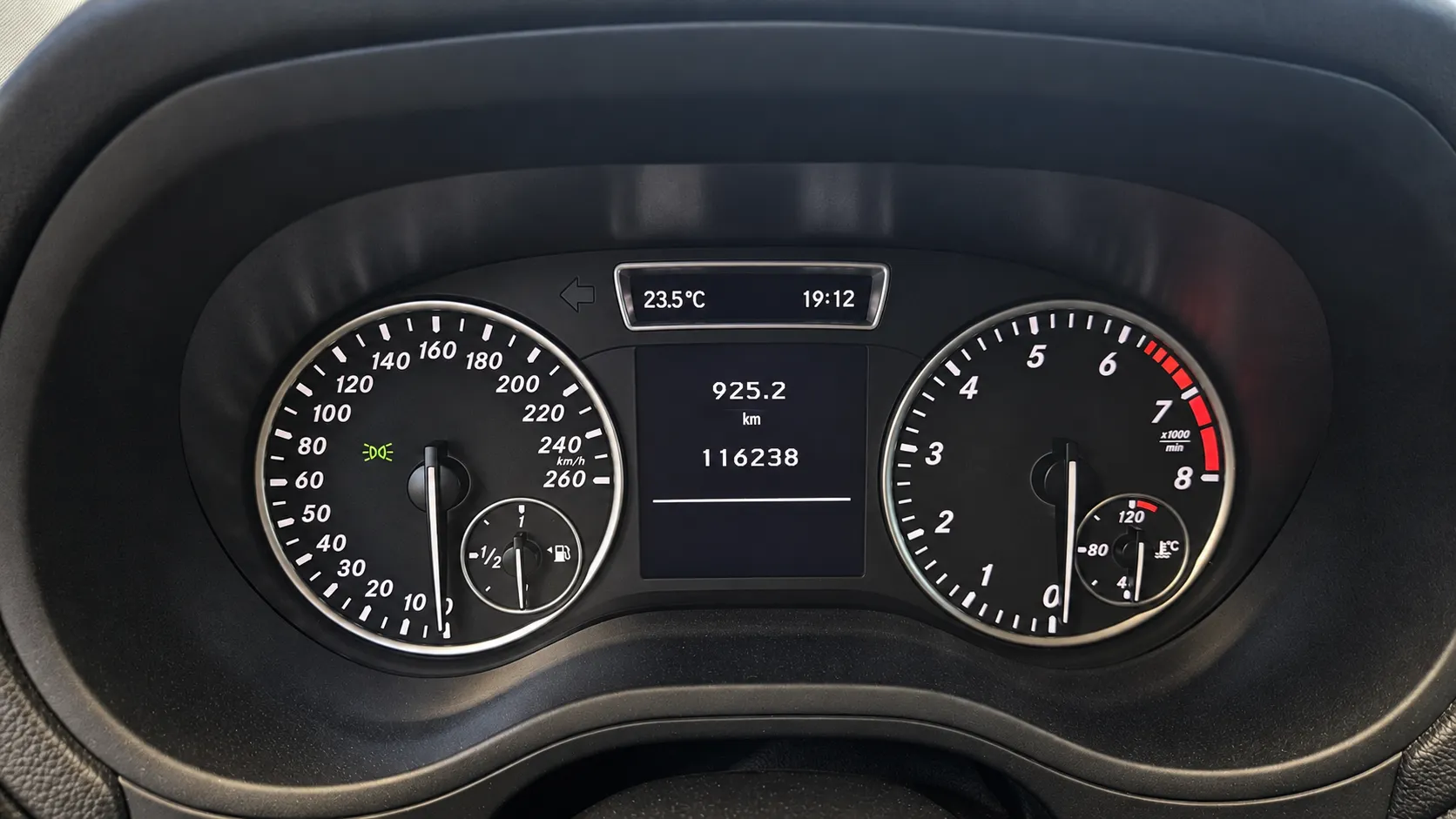 Notranja slika - Mercedes-Benz B-Razred - B 180 - 7