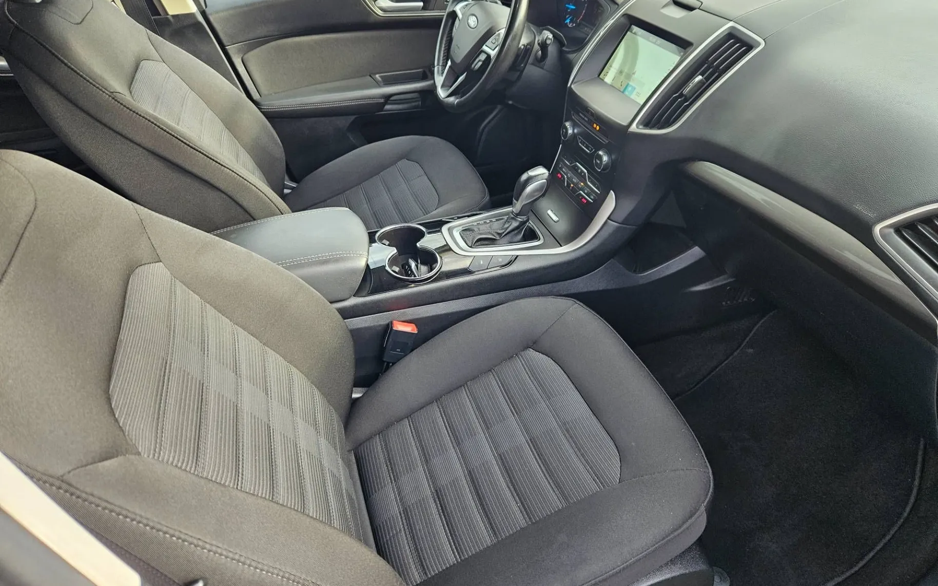 Notranja slika - Ford Galaxy - 2.0 TDCi Titanium AVT.  NAVI 7 SEDEŽEV - 10