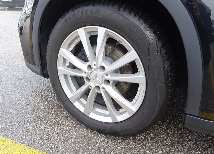 Zunanja slika - Mercedes-Benz GLA-Razred - GLA 200 7G 156KM - KOT NOV - GRETJE SEDEŽEV - - 7