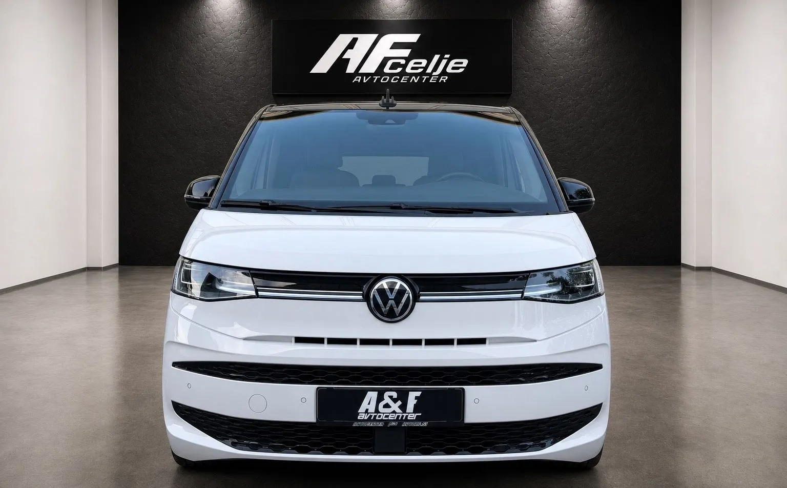 Zunanja slika - Volkswagen Multivan - 2.0 TDI-DSG-PODALJŠAN-EDITION-IQ LIGHT-VIRTUAL- - 2