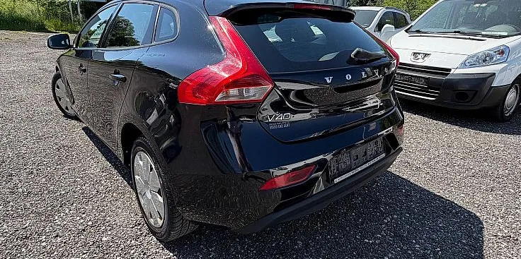 Zunanja slika - Volvo V40 - 2.0 + BREZ POLOGA TUDI ZA TUJCE Z VIZO - 4