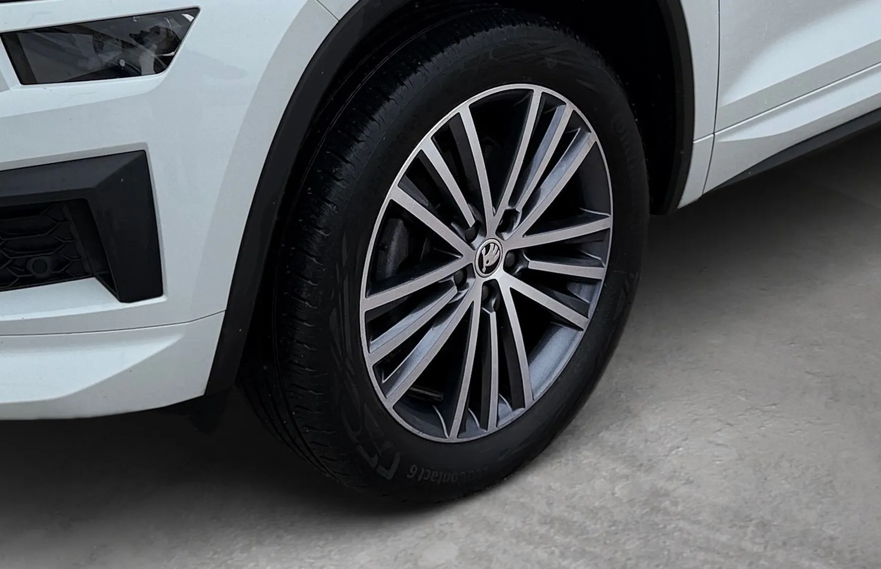 Zunanja slika - Škoda Kodiaq - L K 2.0 TDI 110kW 4X4 DSG-Matrix LED-Mrtvi kot-... - 6