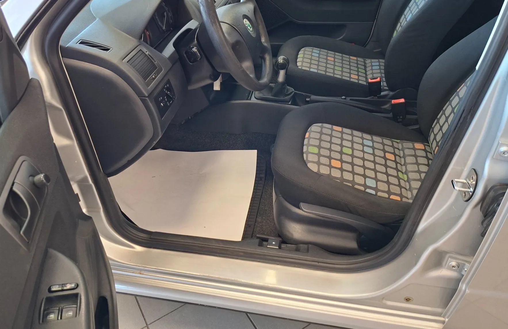 Zunanja slika - Škoda Fabia - Combi Ambiente 1.4 16V-ODLIČEN-HITRI KREDIT- - 12