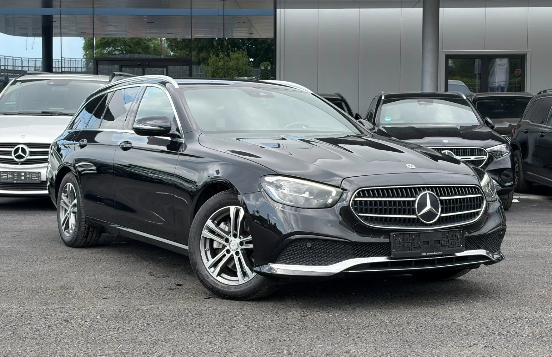 Zunanja slika - Mercedes-Benz E-Razred - E 220 d 4MATIC T Avantgarde Avt. - 3