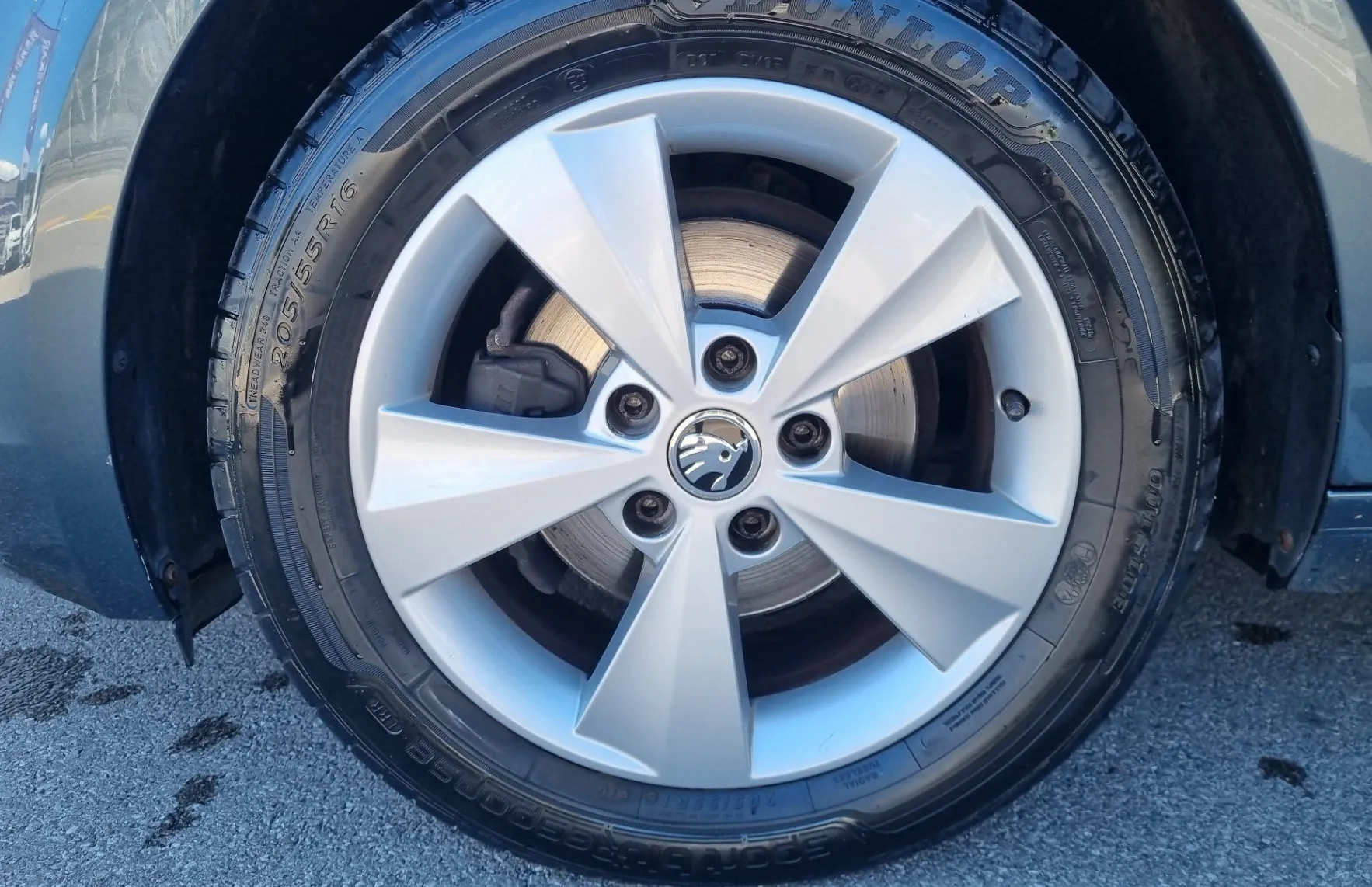 Zunanja slika - Škoda Octavia - Combi 1.2 TSI - SLOVENSKI - 2. LASTNIK - 13