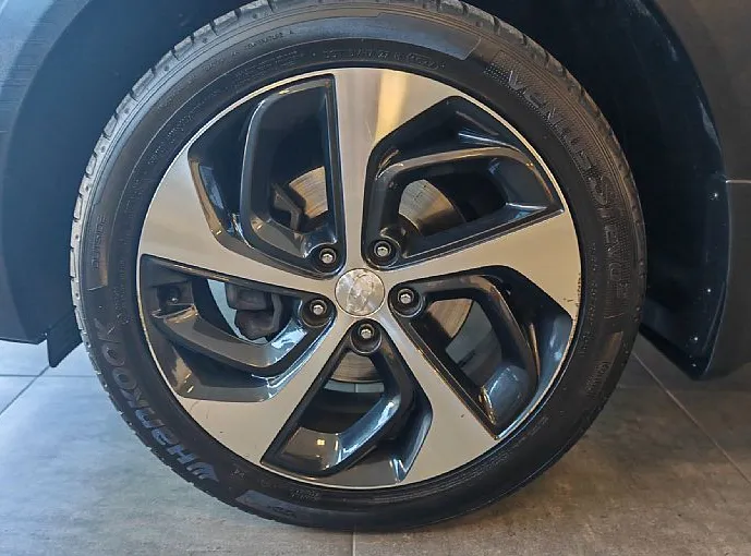 Zunanja slika - Hyundai Tucson - 1.7 CRDi°°2.Lastnik°°SLO°°Kamera°°Servisiran - 3